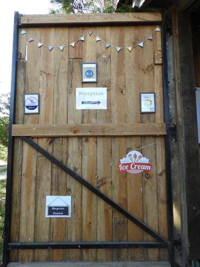 Fonclaire Holidays Mortemart Eksteriør billede